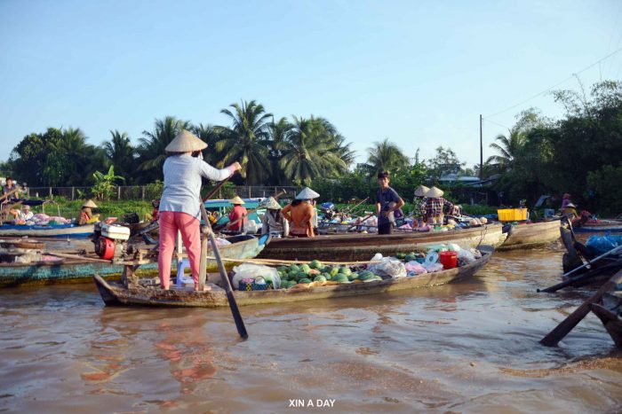 Phong Dien Floating Market 