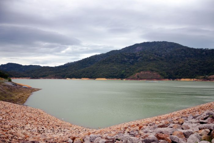 直落巴巷水坝 Teluk Bahang Dam