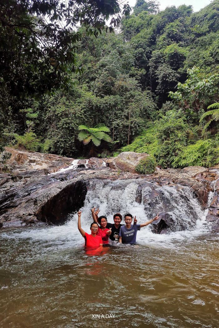 双文丹瀑布 Serendah Waterfall